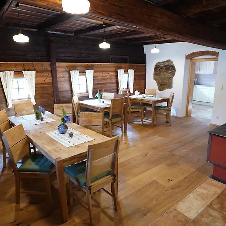 Semesterbostad Kauschlerhof *