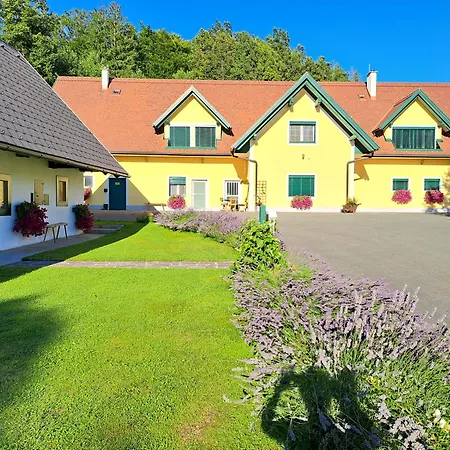 Holiday home Kauschlerhof *